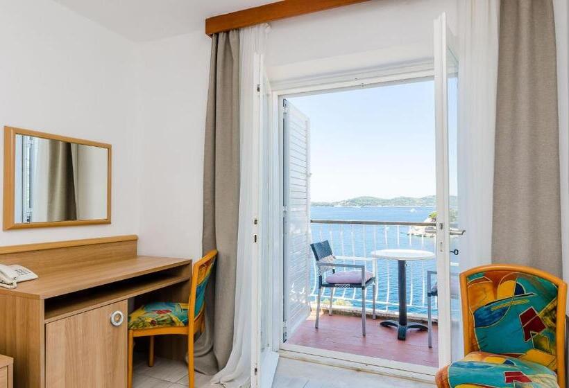 هتل Villa Paradiso 2