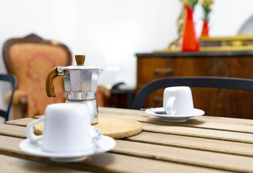 تختخواب و صبحانه Salotto Piramide