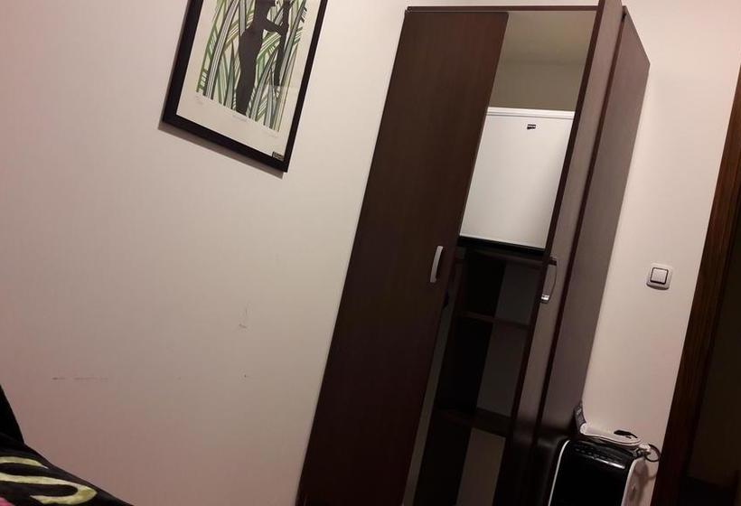 Hostel In Club