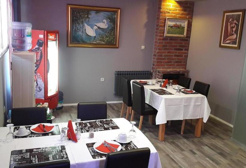 Hostel In Club