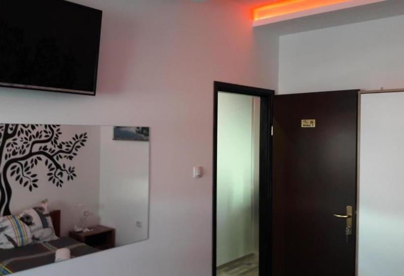 Hostel In Club