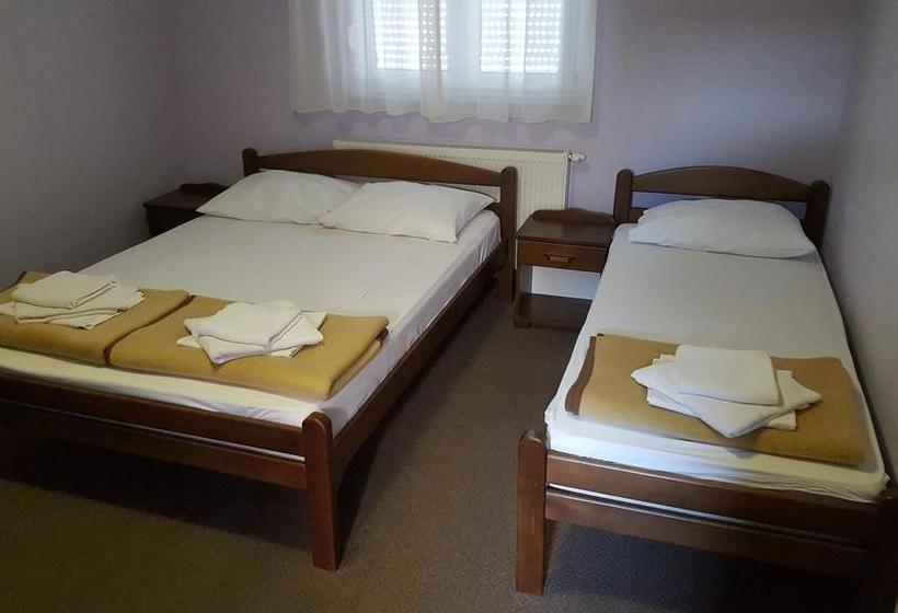 Hostel Kristal
