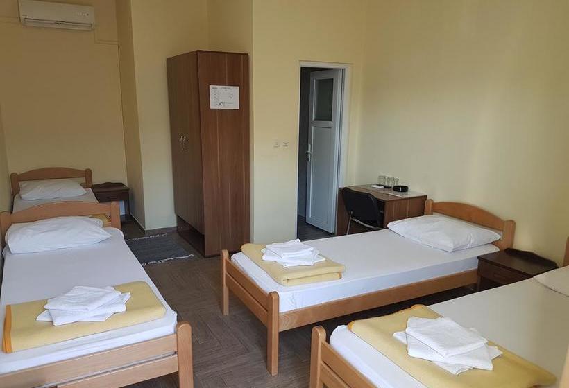 Hostel Kristal