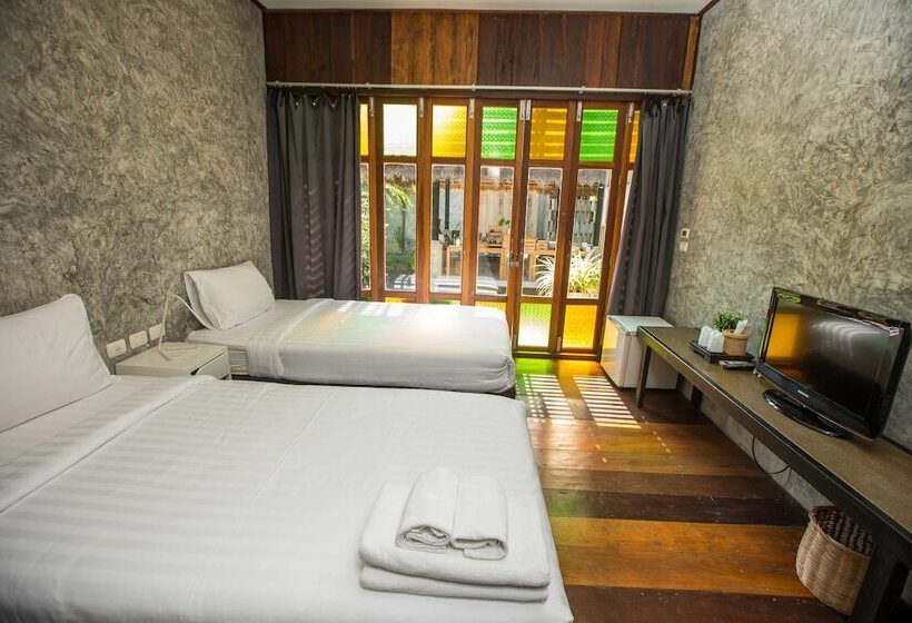 هتل Chababaancham Resort