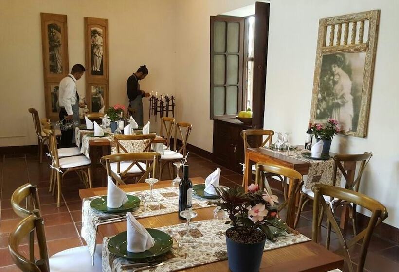 هتل Hacienda Castilla