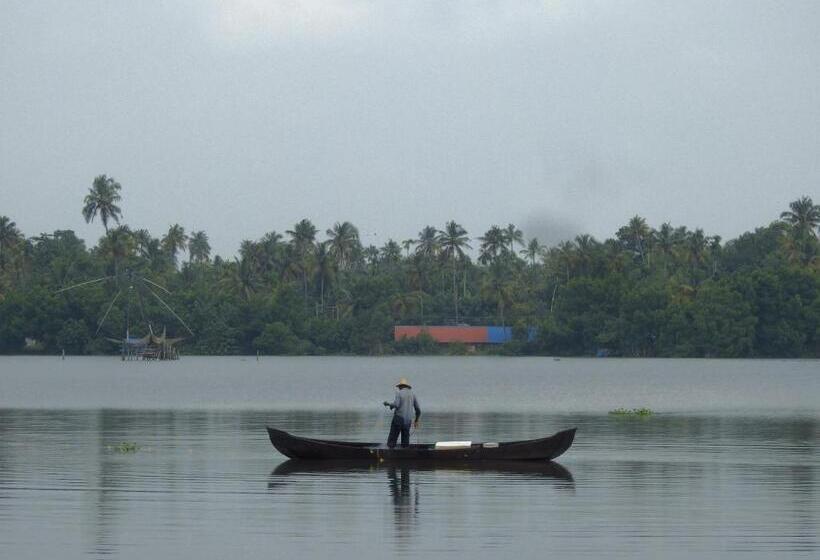 هتل Lago Leisure Resort & Spa