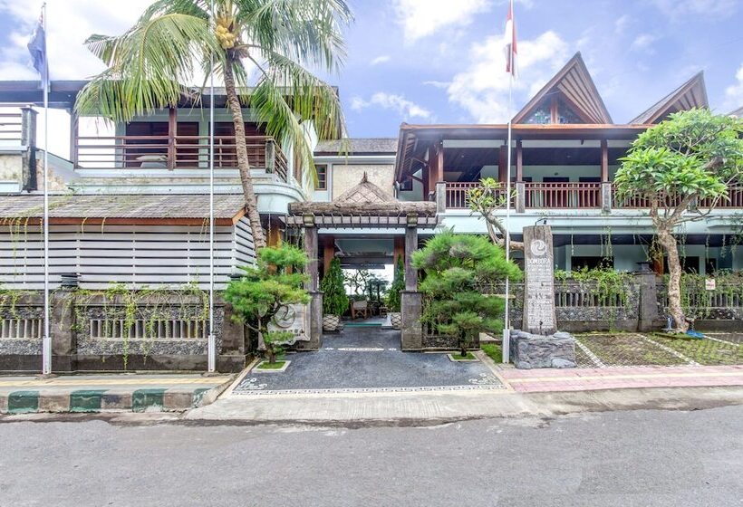 هتل The Point Surfcamp Bali
