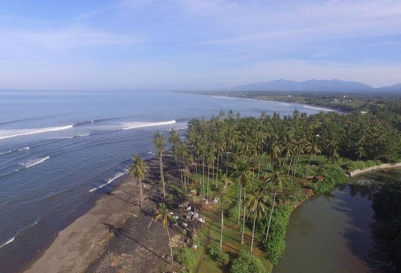 هتل The Point Surfcamp Bali