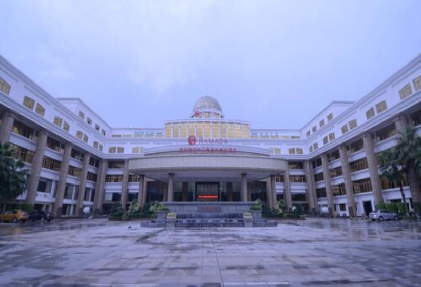 هتل Ramada Shenzhen Baoan