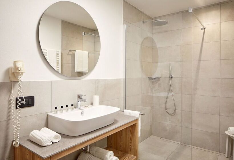 هتل Residence Settsass