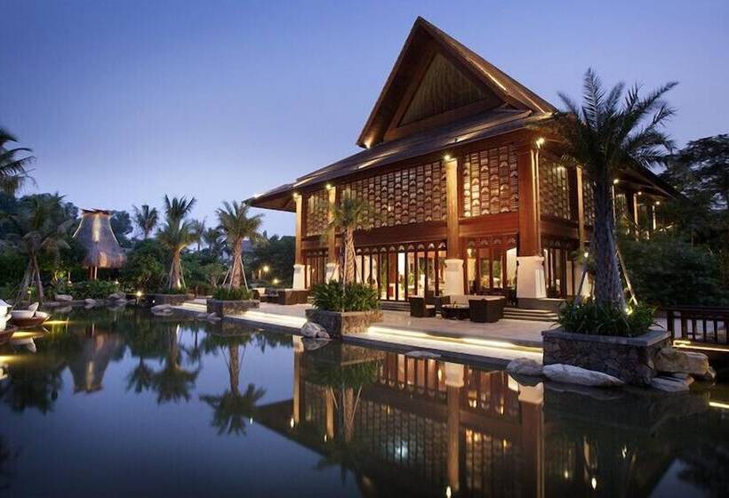 هتل Shixishu Jianguo Yalong Bay Resort