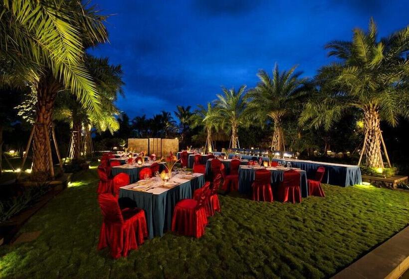 هتل Shixishu Jianguo Yalong Bay Resort