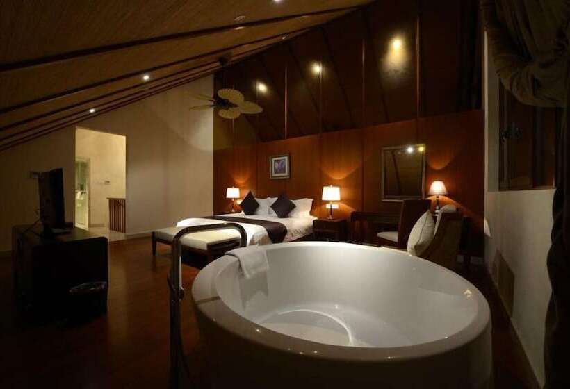 هتل Shixishu Jianguo Yalong Bay Resort