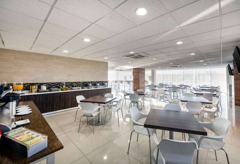 هتل Sleep Inn Tijuana