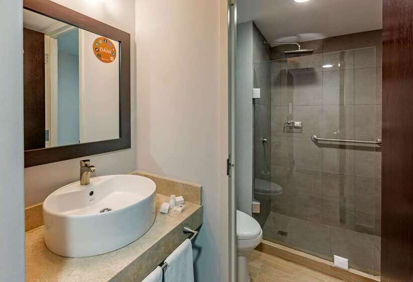 هتل Sleep Inn Tijuana