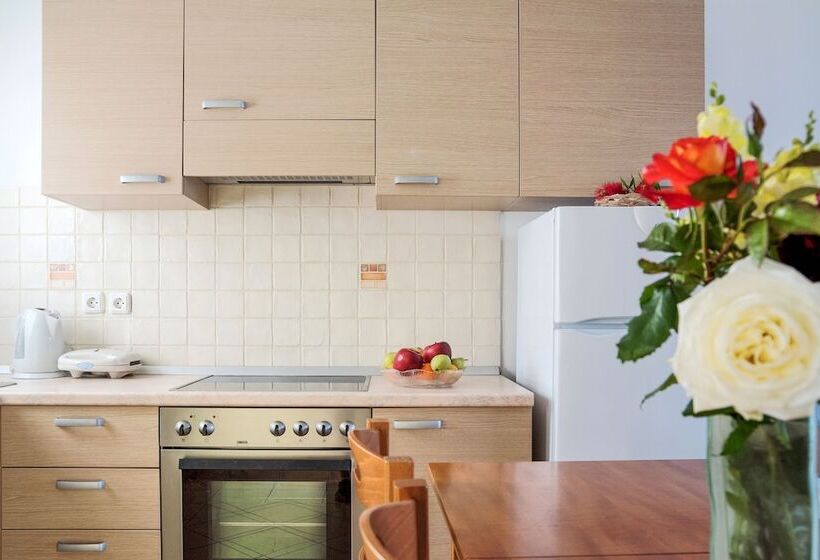 Pantonia Apartments