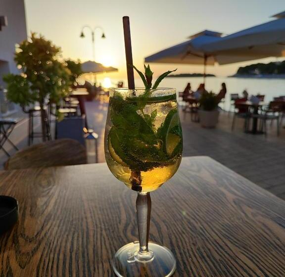 بنسيون Guest House Adria