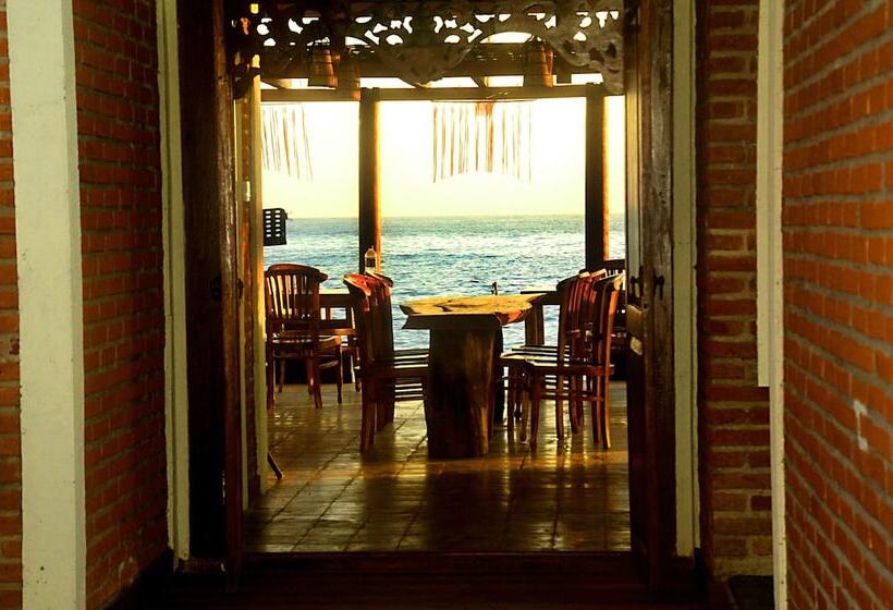 리조트 Amed Sunset Beach