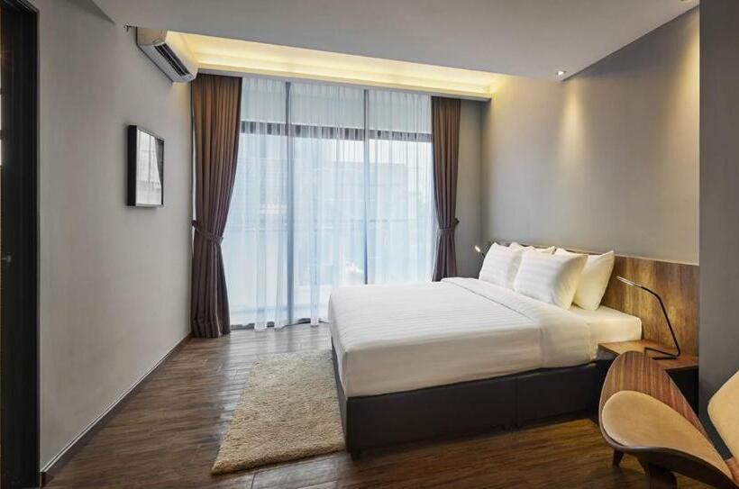 Tropics Eight Suites