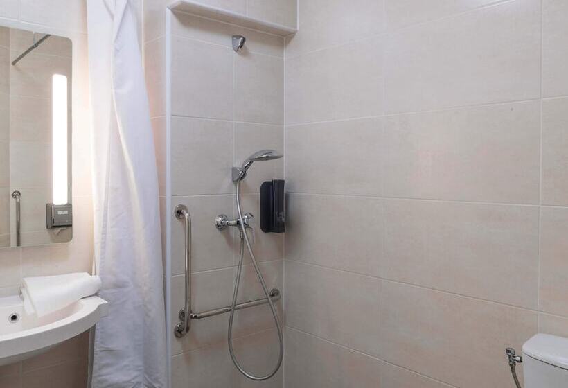 B&b Hotel Bourges 1