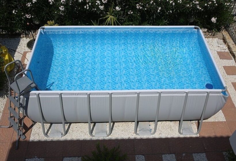 تختخواب و صبحانه Villa Armonia