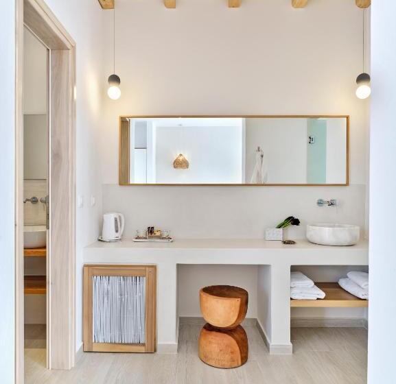 هتل Aella Residence