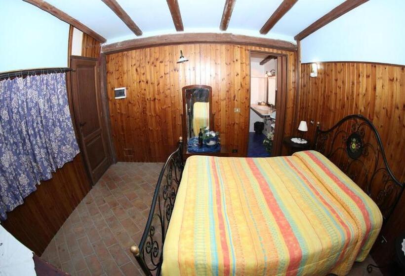 בית מלון כפרי Agriturismo Monte Due Torri