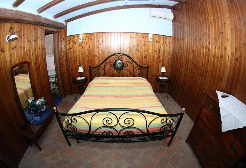 בית מלון כפרי Agriturismo Monte Due Torri