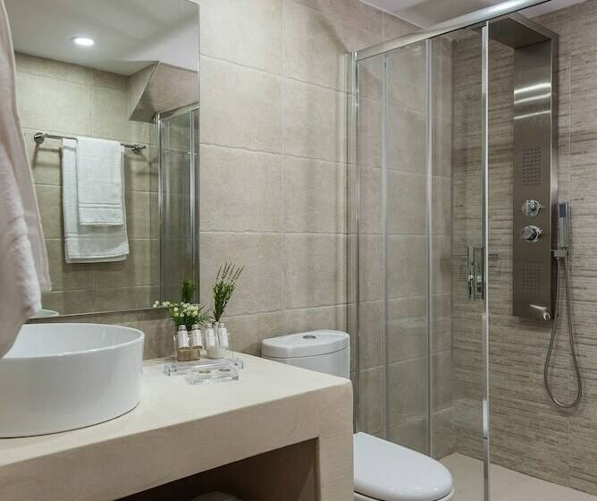 هتل Bluebell Luxury Suites