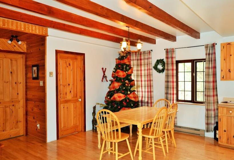 هتل Chalet Rustique Crds Tremblant