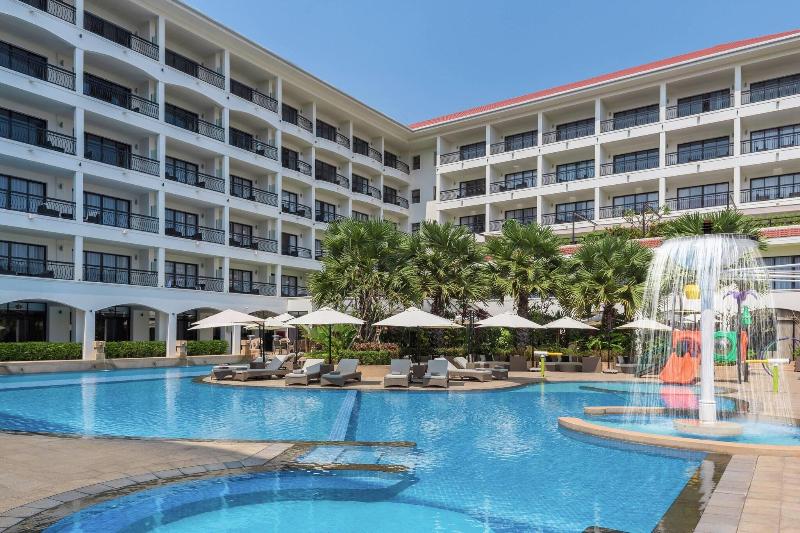 هتل Courtyard By Marriott Siem Reap Resort