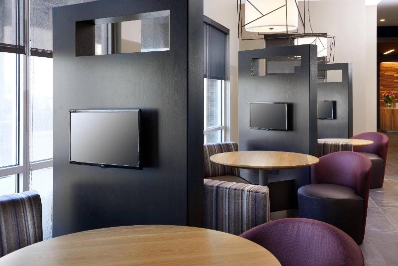 هتل Courtyard By Marriott Houston Intercontinental Airport