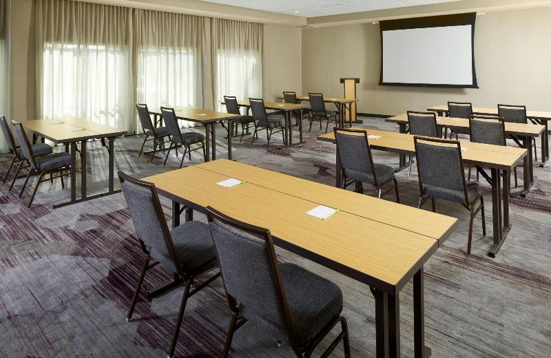 هتل Courtyard By Marriott Houston Intercontinental Airport