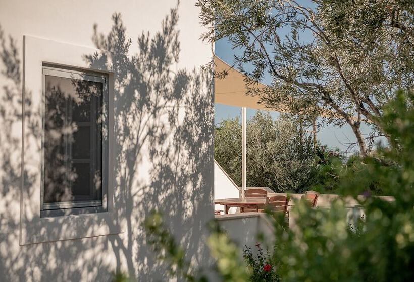 호텔 Four Seasons Hydra Luxury Suites