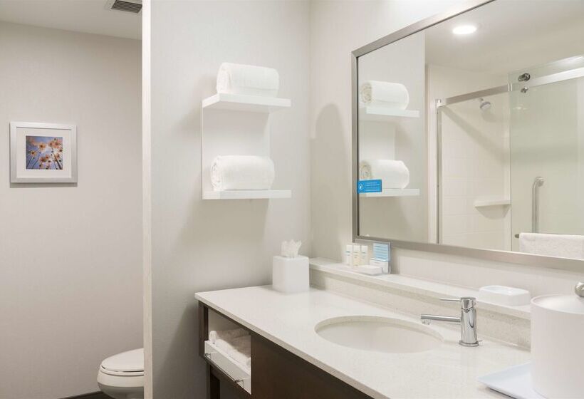 فندق Hampton Inn Westfield