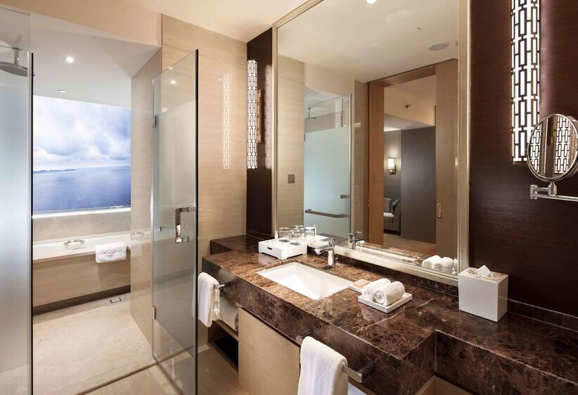 هتل Hilton Yantai