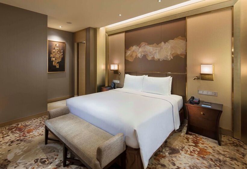 هتل Hilton Yantai