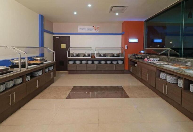 Otel Holiday Inn Express   Tuxpan, An Ihg