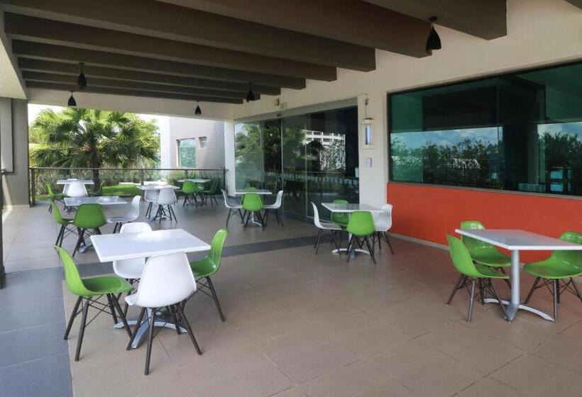 Otel Holiday Inn Express   Tuxpan, An Ihg