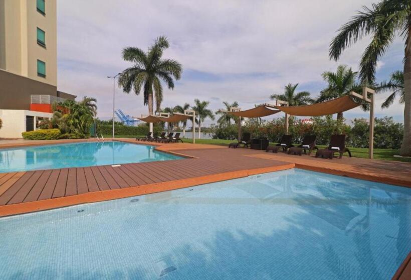Otel Holiday Inn Express   Tuxpan, An Ihg