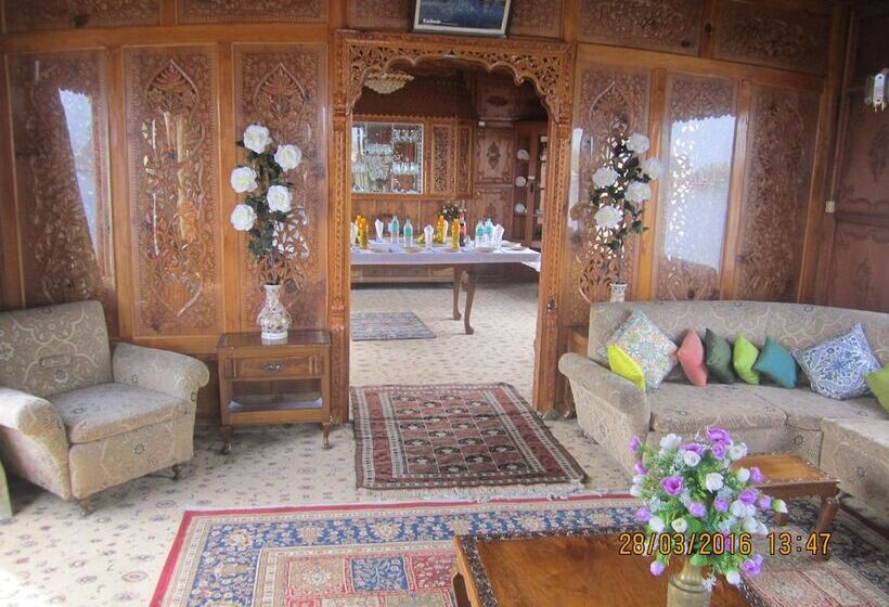فندق Zaffer Group Of Houseboats