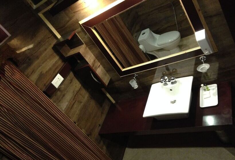 בית מלון כפרי Zaffer Group Of Houseboats