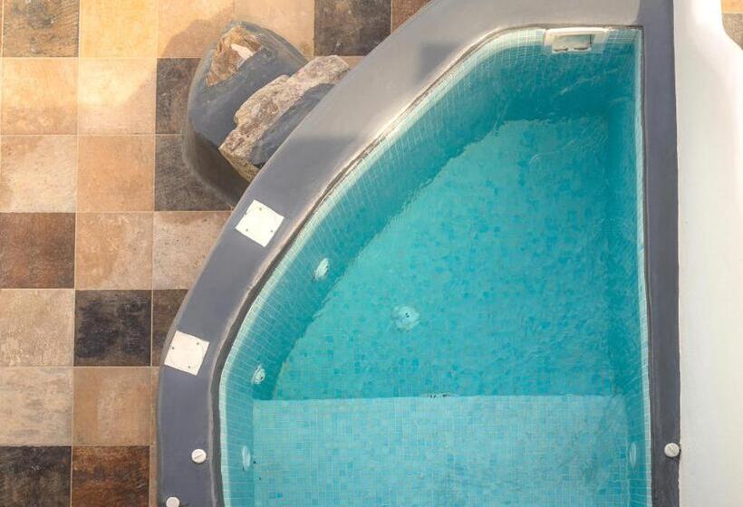 هتل Secret Legend Suites