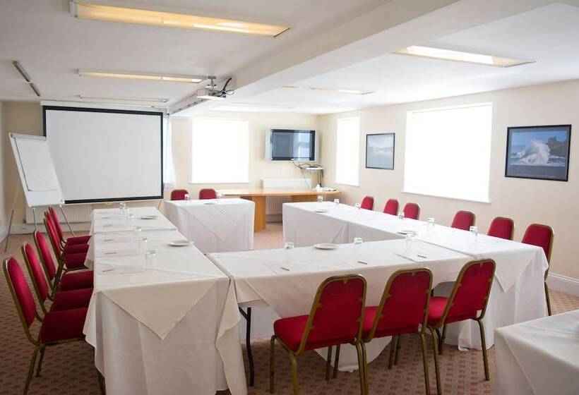 Tlh Victoria Hotel Tlh Leisure, Entertainment And Spa Resort