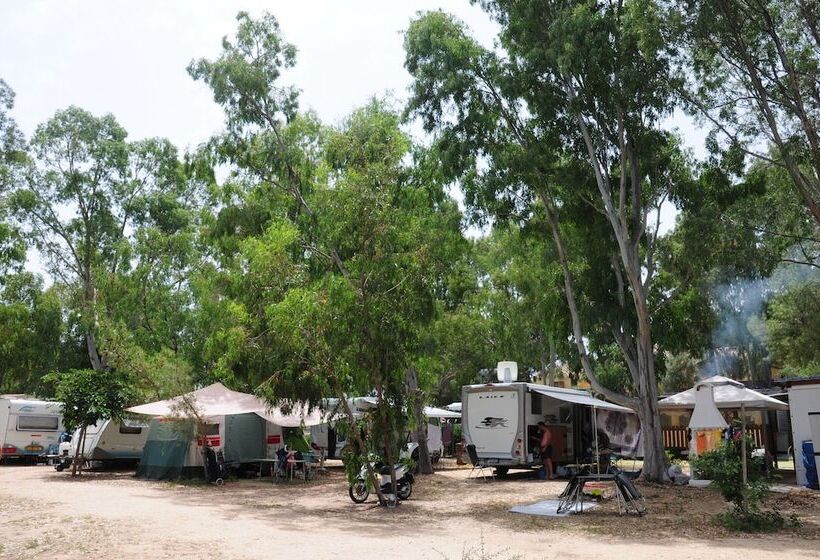 هتل Villaggio Camping Torre Salinas