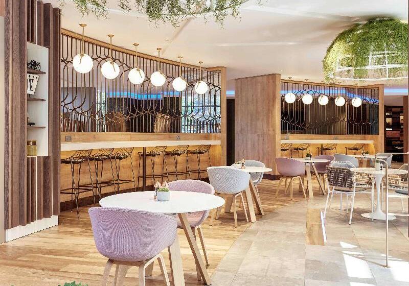 Fotos del hotel Novotel London Heathrow Airport T1 T2 And T3:  13