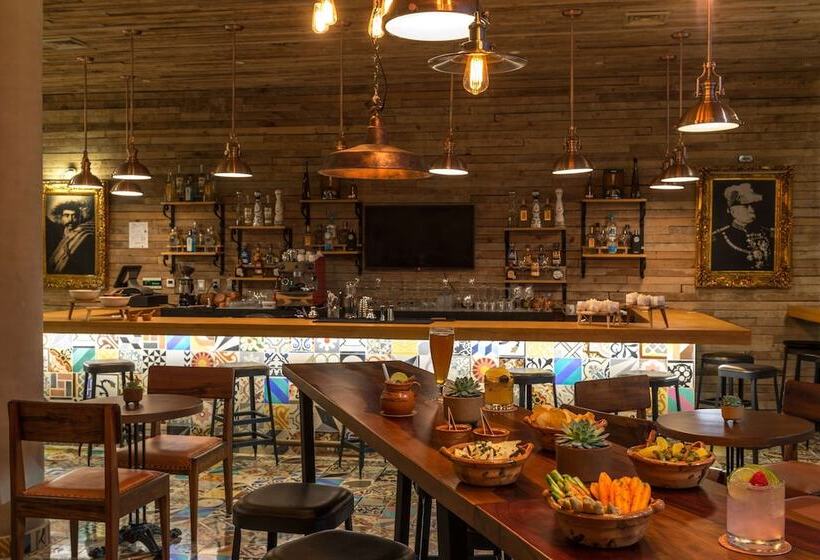 Fotos del hotel The Fives Downtown Hotel & Residences, Curio Collection by Hilton:  50