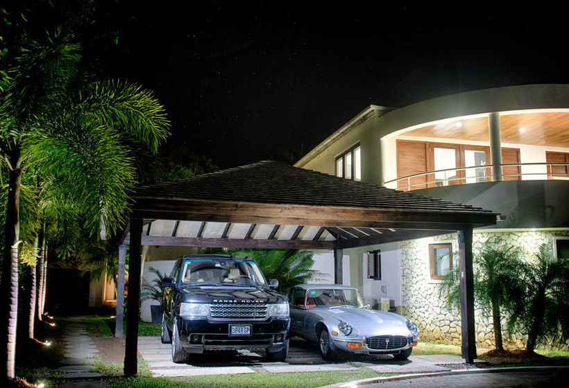 Cocosan Villa