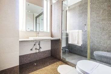 Fotos del hotel Fab Raj Darbar Iffco:  9