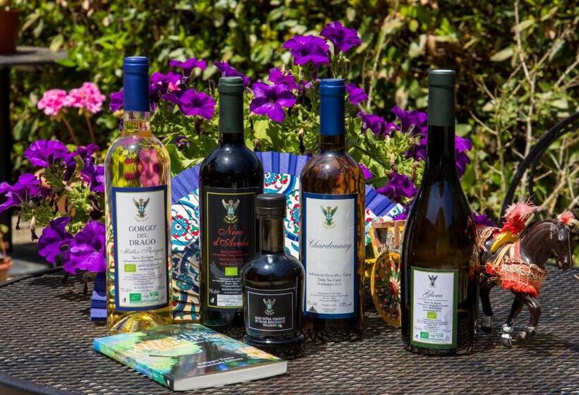 هتل Agriturismo Tarantola